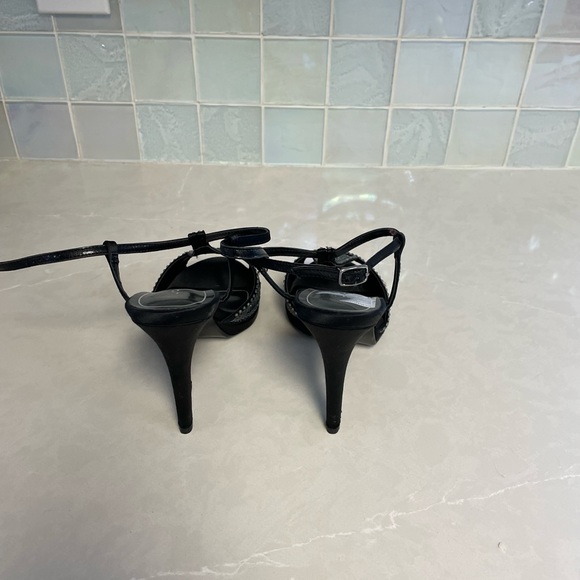 Fun sparkle heels - Picture 2 of 5